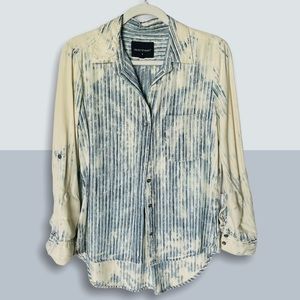 VELVET HEART Acid Bleach Chambray Button Up